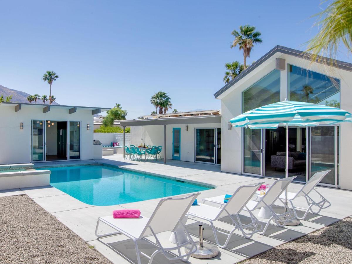 Dive-In Palm Springs Villa Exterior photo